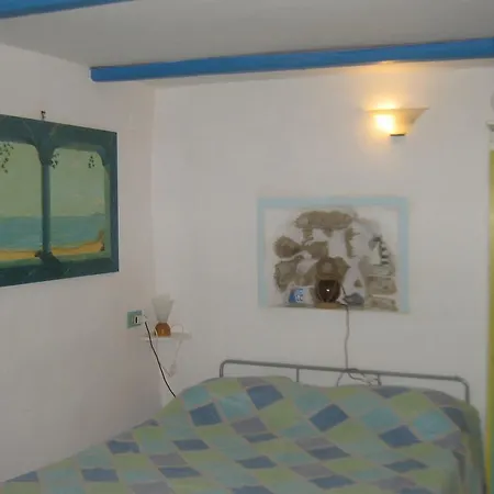 Daire Il Bianco E Il Blu Sperlonga